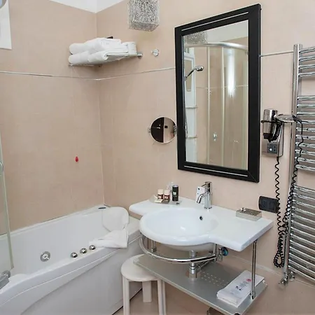 Hotel Ahr Baja &
