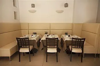 Otel Ahr Baja & 4*