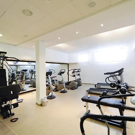 Hotel Ahr Baja & 4*