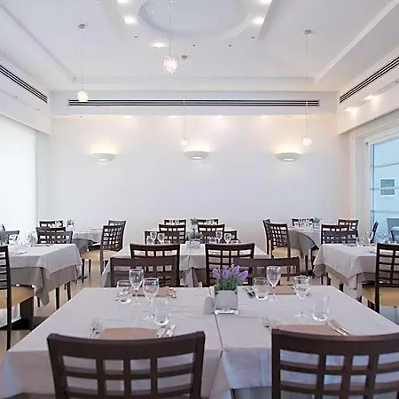 Ahr Baja & Hotel
